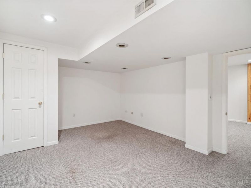 7489 Fitzroy Court, West Chester, OH 45241 Photo 26