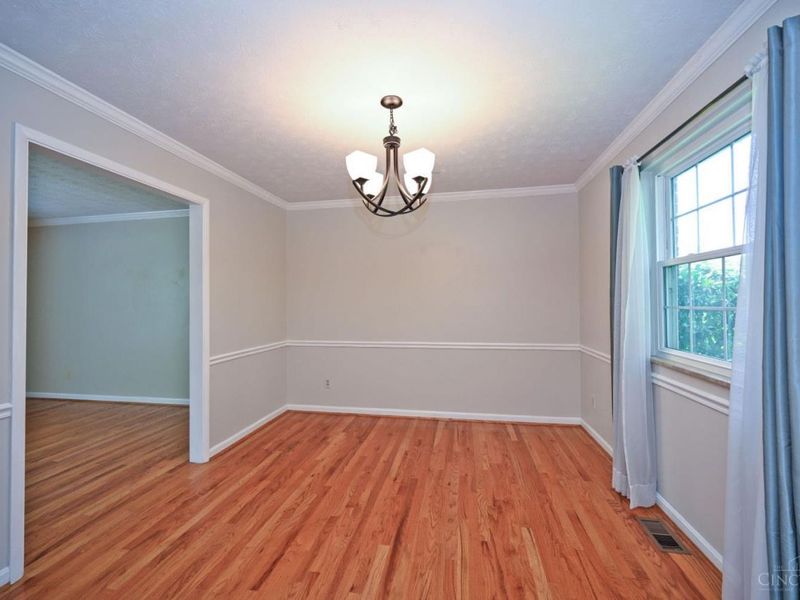 1819 Windhill Terrace, Cincinnati, OH 45255 Photo 11