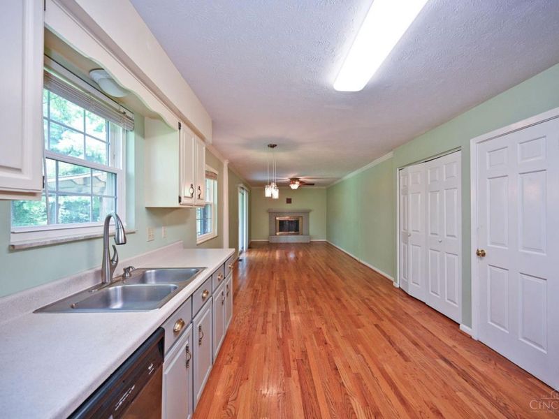 1819 Windhill Terrace, Cincinnati, OH 45255 Photo 12