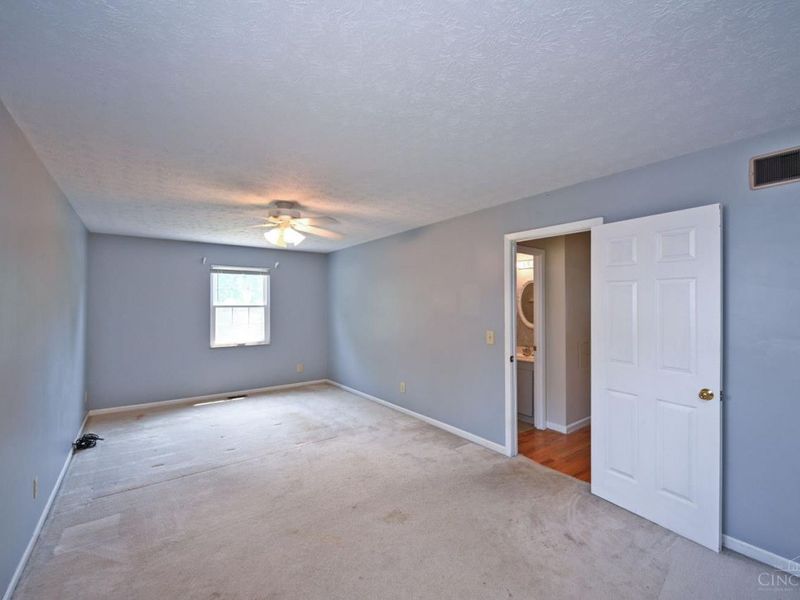 1819 Windhill Terrace, Cincinnati, OH 45255 Photo 26