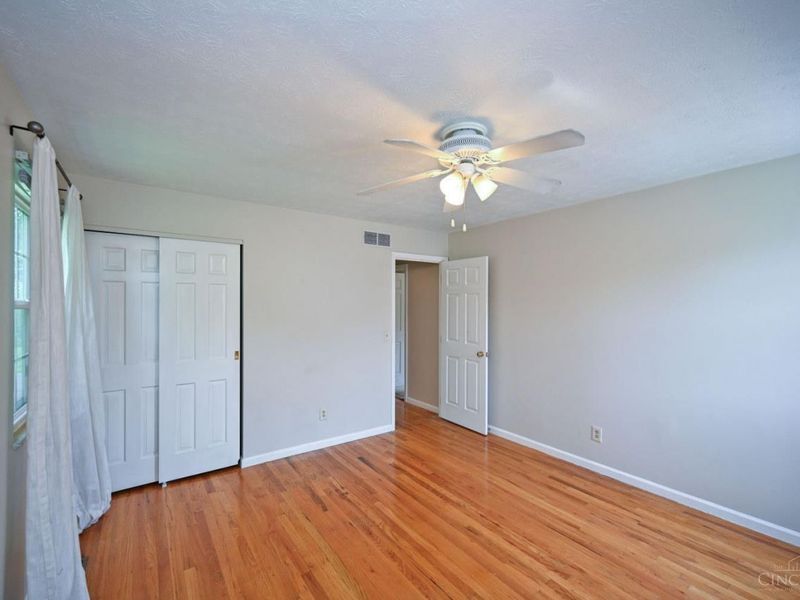 1819 Windhill Terrace, Cincinnati, OH 45255 Photo 32