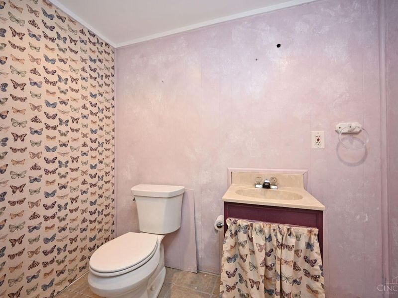 1819 Windhill Terrace, Cincinnati, OH 45255 Photo 38