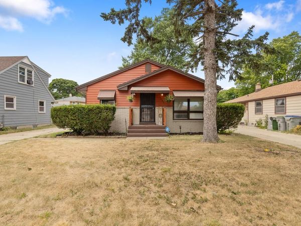 7063 N 37th STREET, Milwaukee, WI 53209