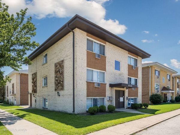 4728 N Olcott Avenue , Harwood Heights, IL 60706