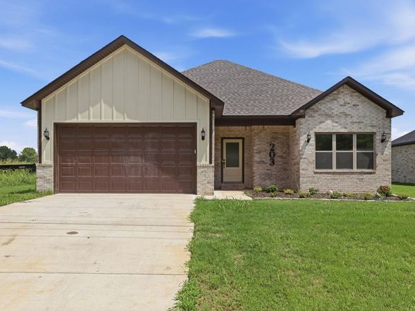 203 E Florida Street, Beebe, AR 72012