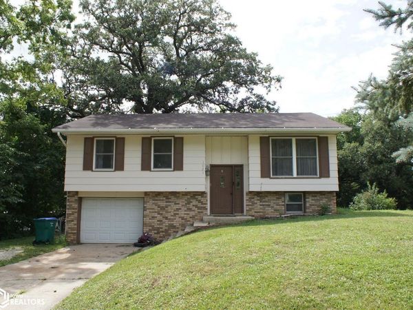 1021 Creek Street, Webster City, IA 50595