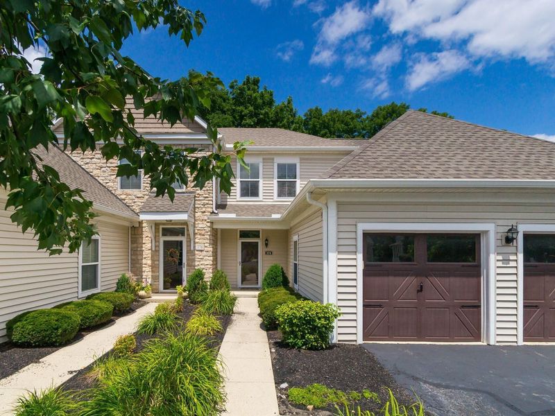 374 Westgreen Lane, Westerville, OH 43082 Photo 1