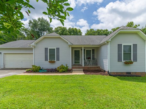514 Winning Dr , Columbia, TN 38401