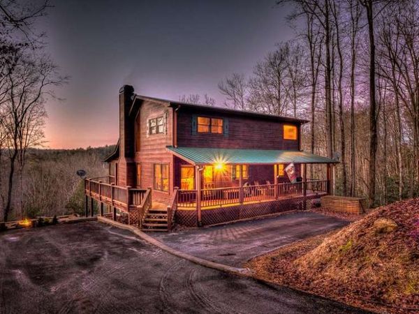 482 N Old Aska Road, Blue Ridge, GA 30513