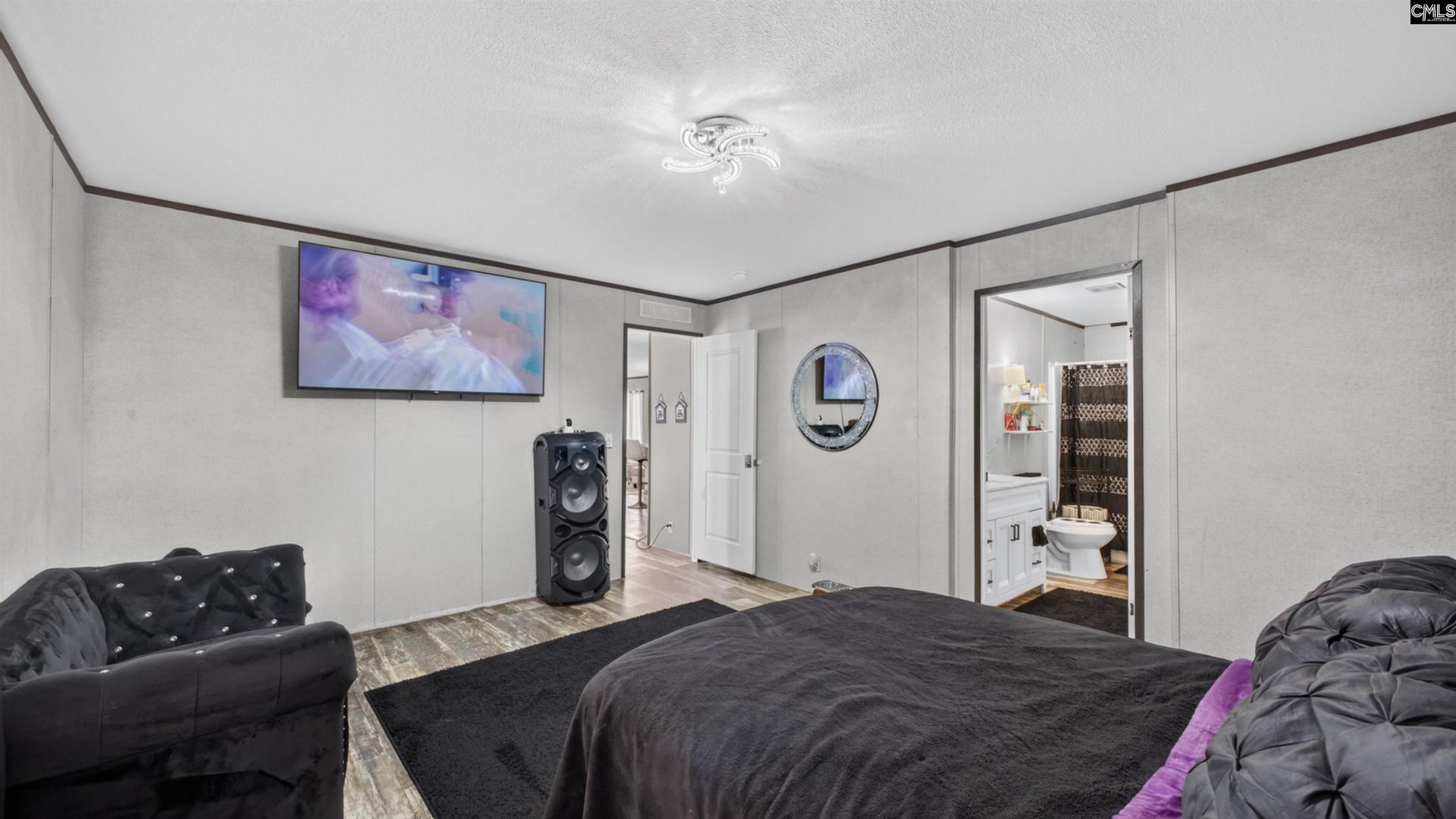 116 Parvis Road  Photo 10