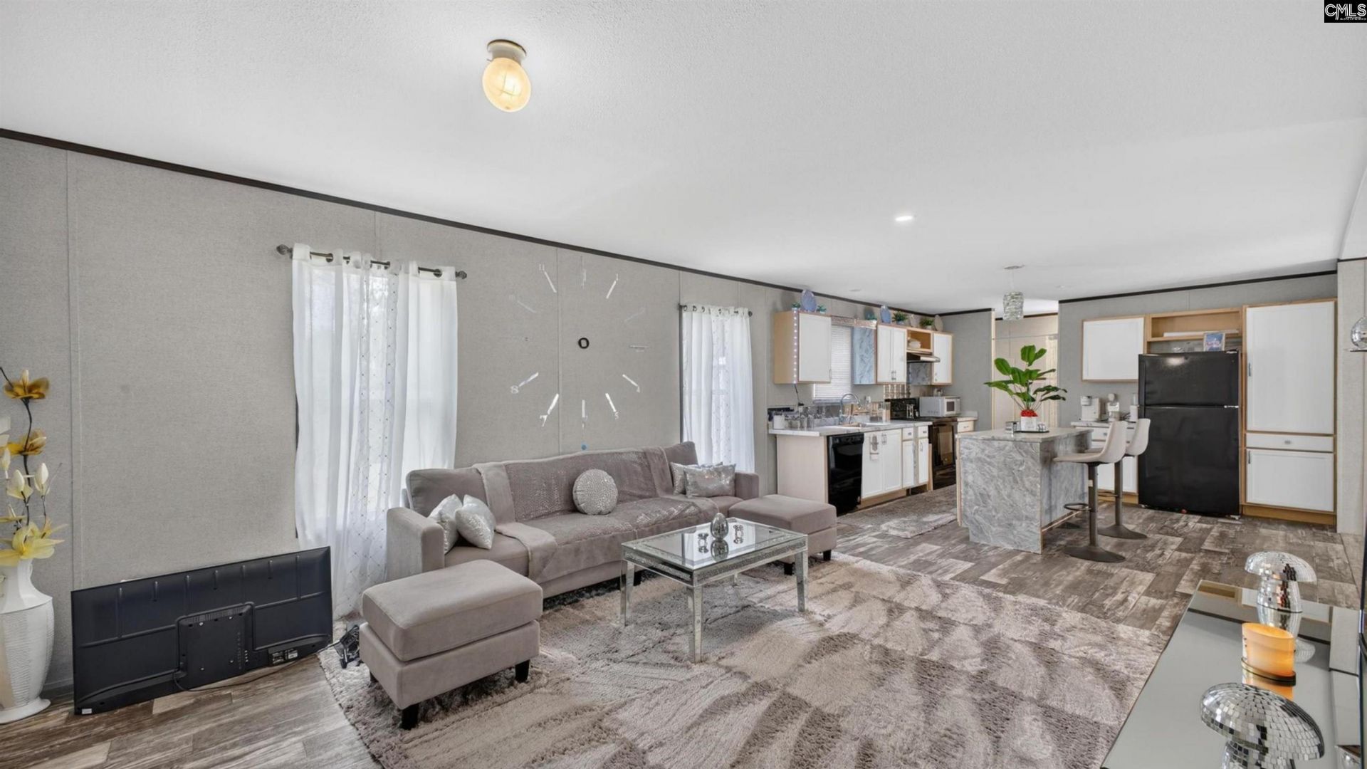 116 Parvis Road  Photo 14