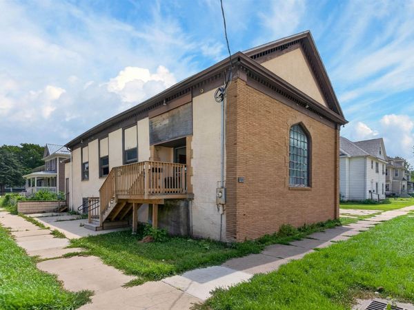 701 W 5th Street, Waterloo, IA 50702