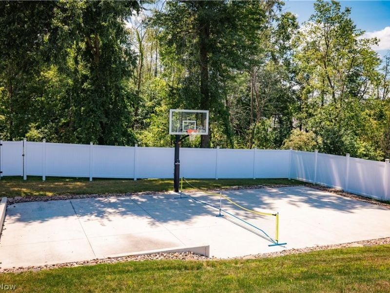 51 Sawmill Run Drive, Canfield, OH 44406 Photo 5