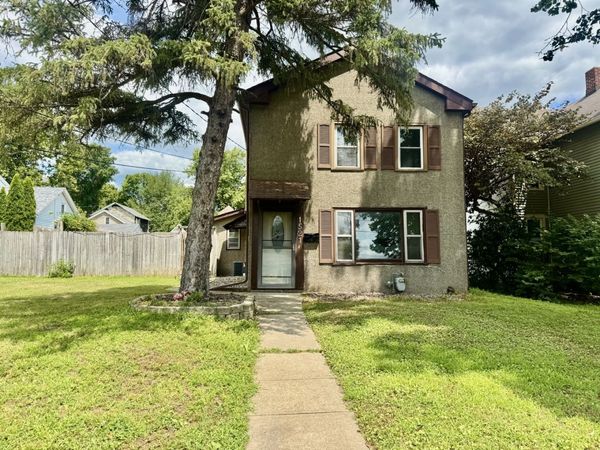 1521 1st Street , Peru, IL 61354