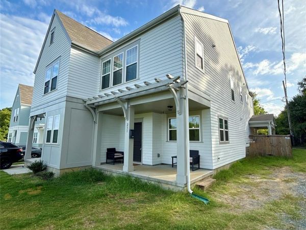 231 Hoskins Avenue Drive , Charlotte, NC 28208