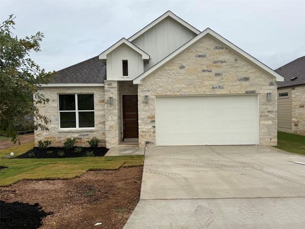 134 Pinehurst ST, Meadowlakes, TX 78654