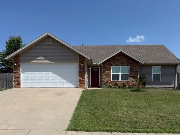 1280 General Parson Drive , Prairie Grove, AR 72753