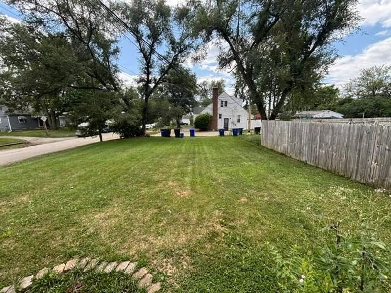751 E Mithoff Street , Columbus, OH 43206 Photo 9