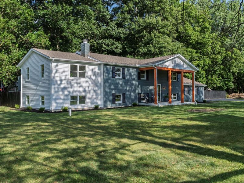 6110 Holiday Lane, Dublin, OH 43016 Photo 3