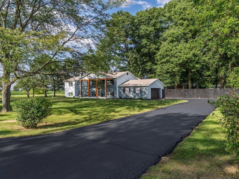 6110 Holiday Lane, Dublin, OH 43016 Photo 5