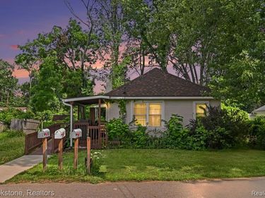 808 Emmett Avenue, Summit Township, Mi 49203