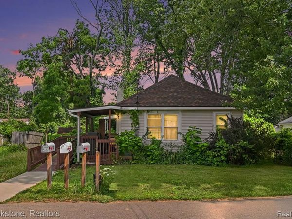 808 Emmett Avenue, Summit Twp, MI 49203