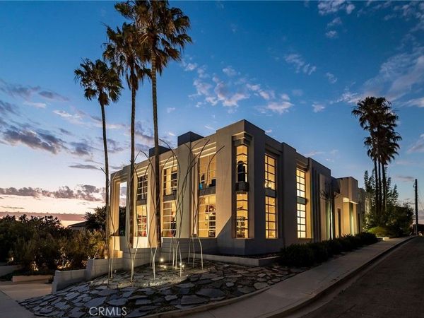 811 John, Manhattan Beach, CA 90266