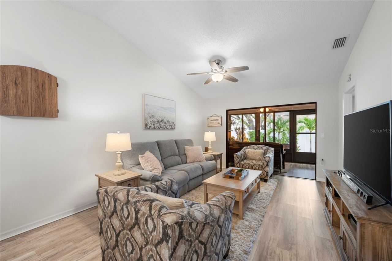 6015 27th Street W, Unit 1C, Bradenton, FL 34207 Photo