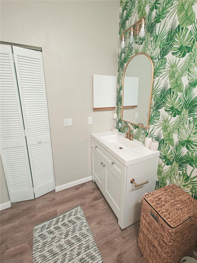 4907 82nd Place E, Sarasota, FL 34243 Photo