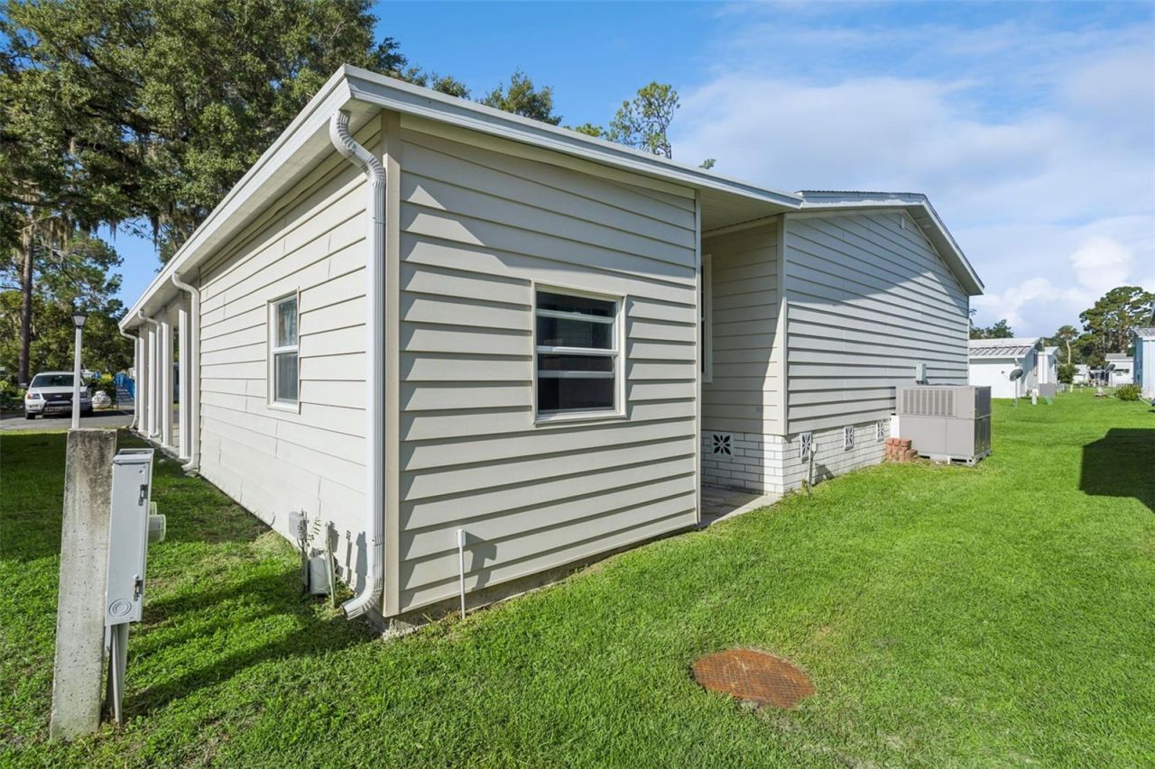 212 Palm Meadows Drive, Eustis, FL 32726 Photo