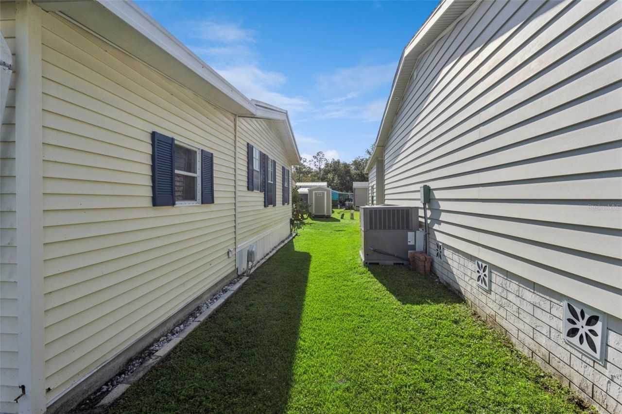 212 Palm Meadows Drive, Eustis, FL 32726 Photo