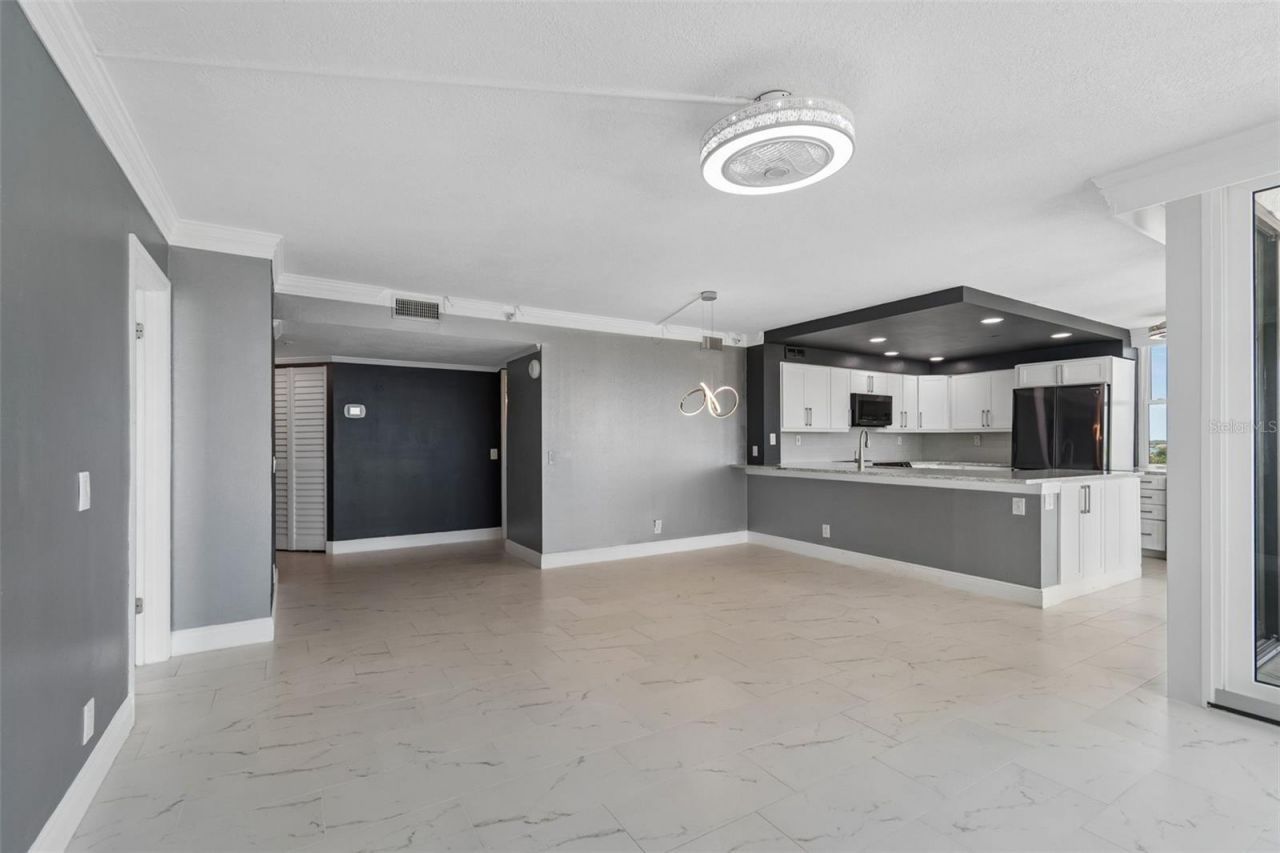 6265 Sun Boulevard, Unit 1004, Saint Petersburg, FL 33715 Photo
