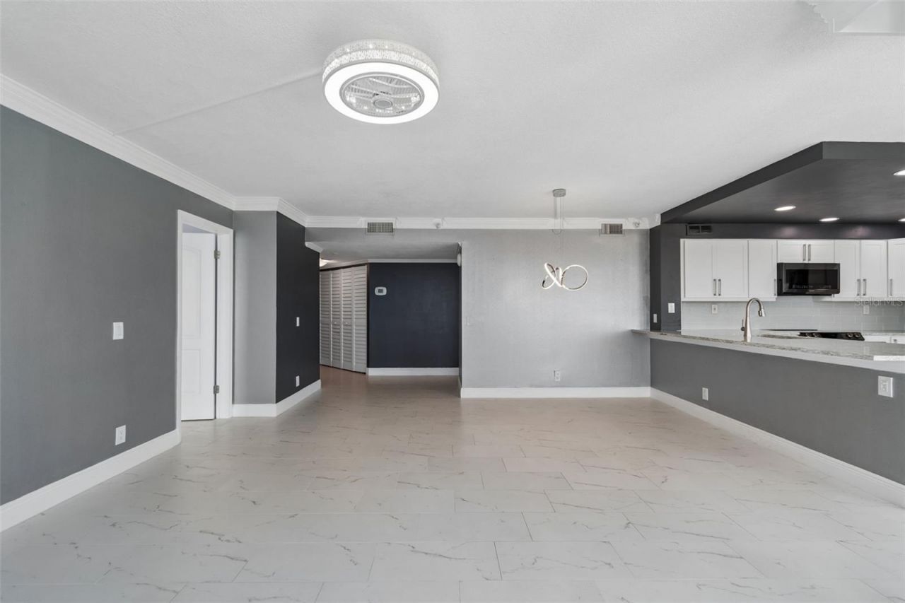 6265 Sun Boulevard, Unit 1004, Saint Petersburg, FL 33715 Photo