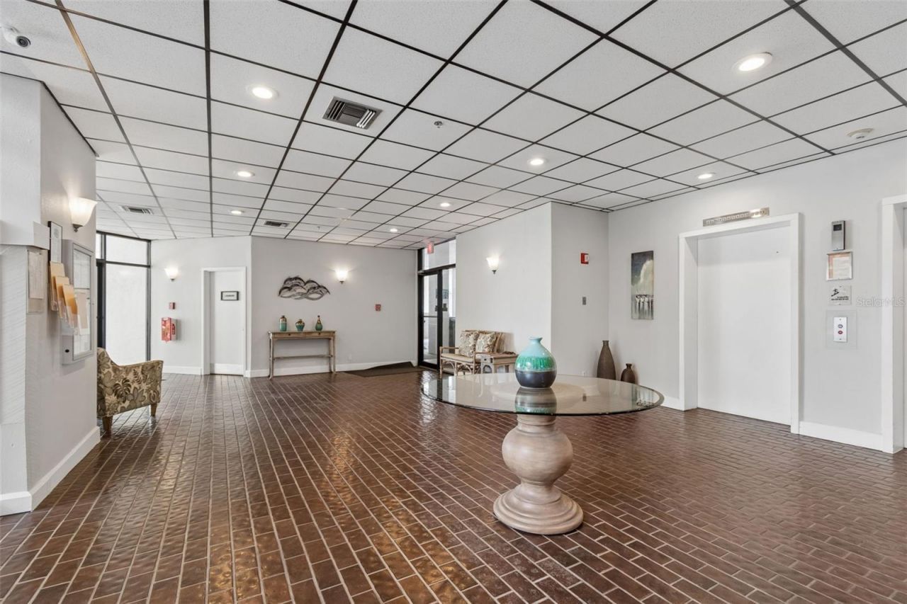6265 Sun Boulevard, Unit 1004, Saint Petersburg, FL 33715 Photo