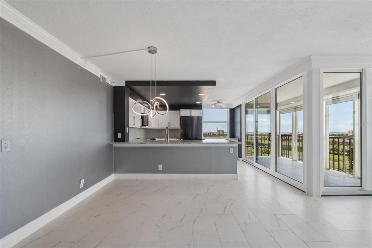 6265 Sun Boulevard, Unit 1004, Saint Petersburg, FL 33715 Photo