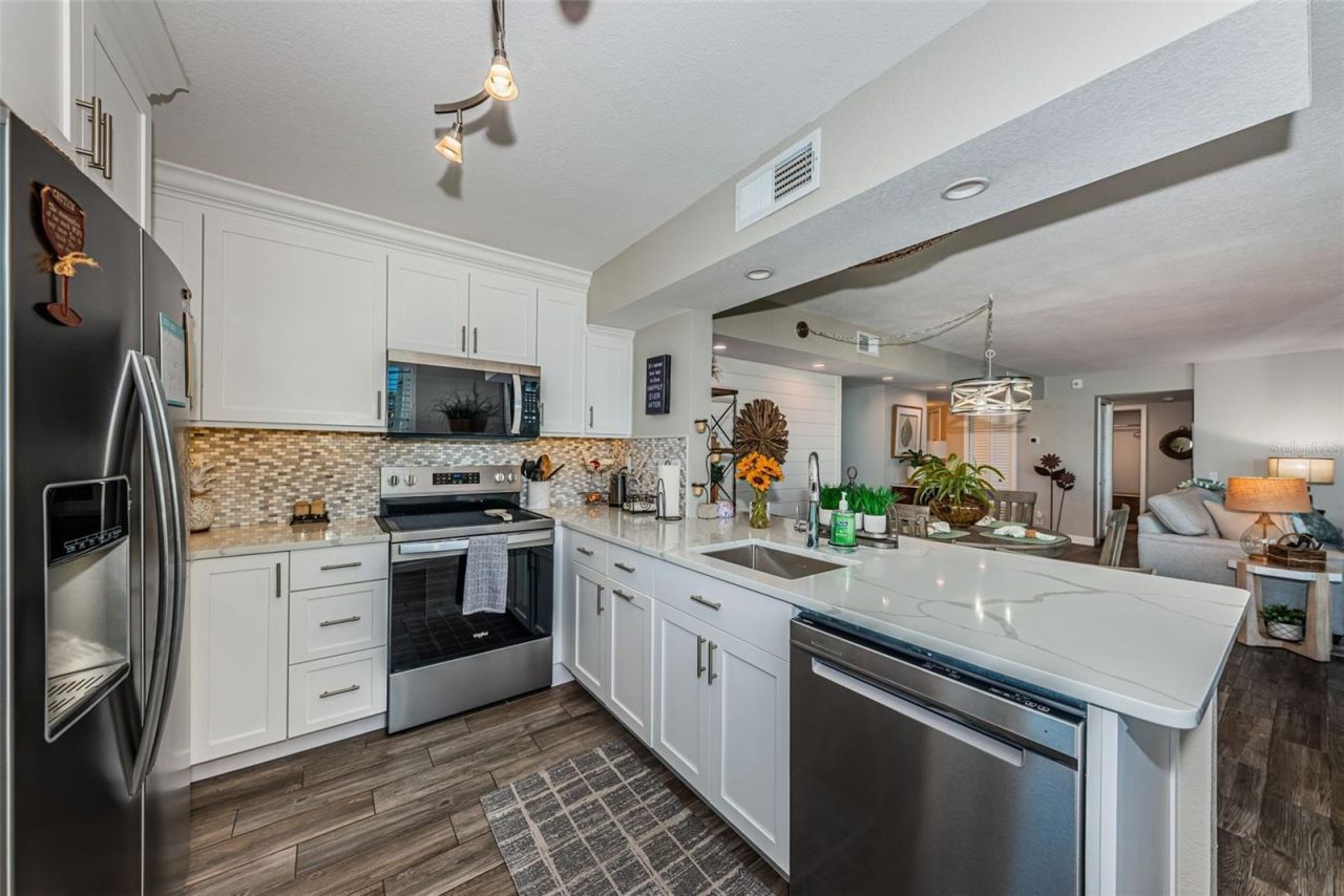 5825 Puerta Del Sol Boulevard S, Unit 166, Saint Petersburg, FL 33715 Photo