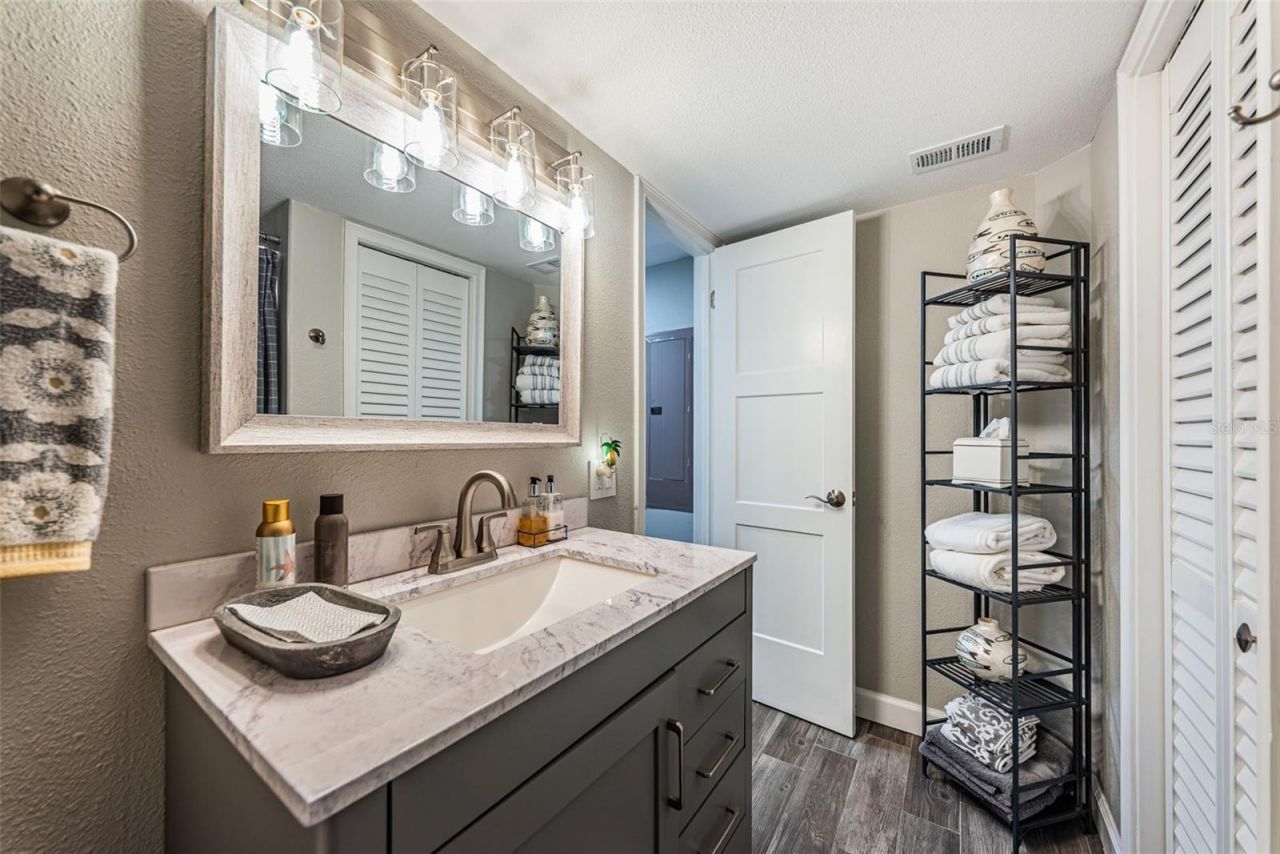 5825 Puerta Del Sol Boulevard S, Unit 166, Saint Petersburg, FL 33715 Photo