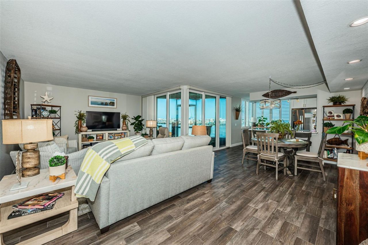 5825 Puerta Del Sol Boulevard S, Unit 166, Saint Petersburg, FL 33715 Photo