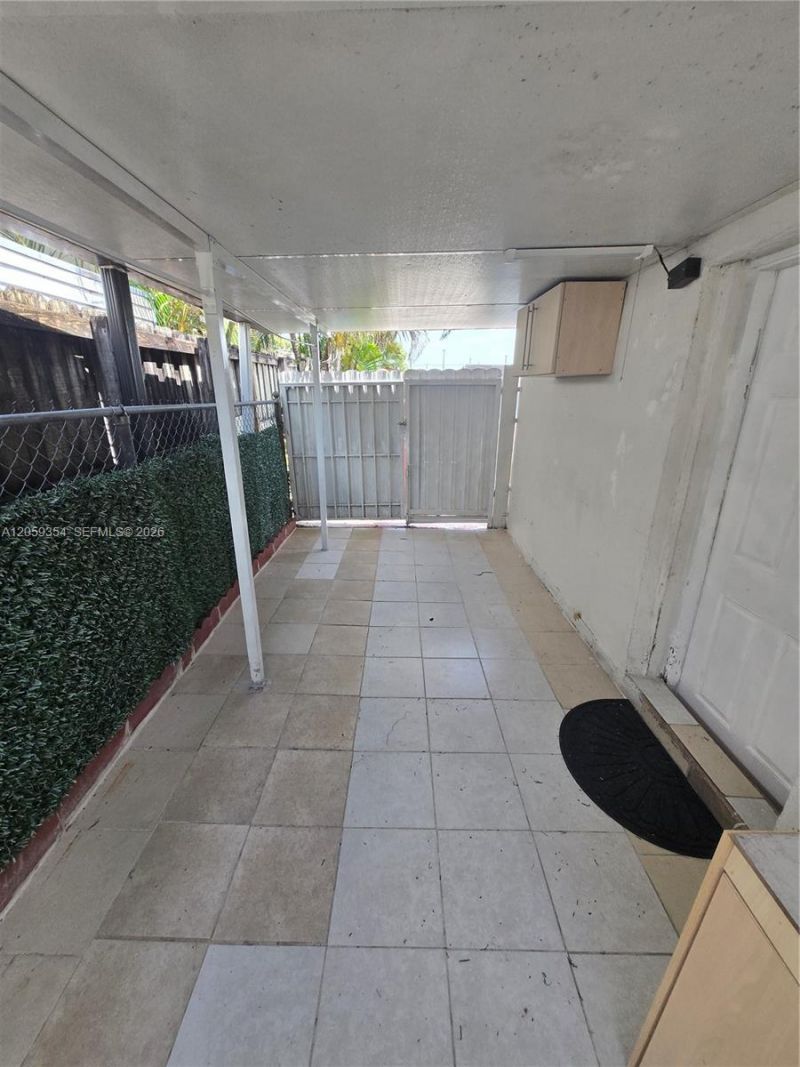 7930 NW 174th Ter, Hialeah, FL 33015 Photo