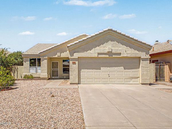 1068 W GLENMERE Drive, Chandler, AZ 85224