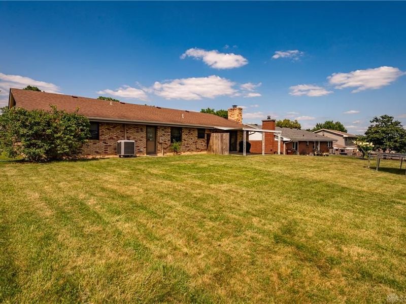 2126 Sherwood Forest Drive, Miamisburg, OH 45342 Photo 32