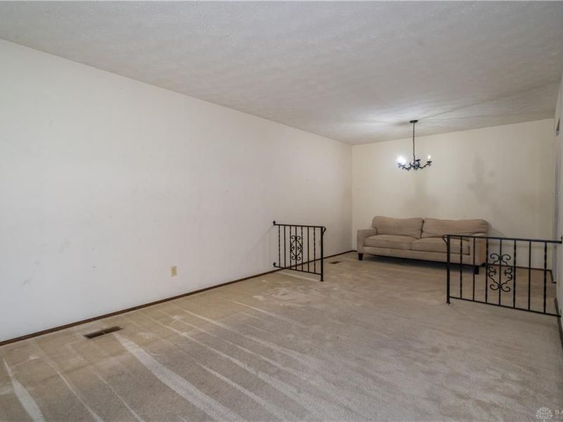 2126 Sherwood Forest Drive, Miamisburg, OH 45342 Photo 4