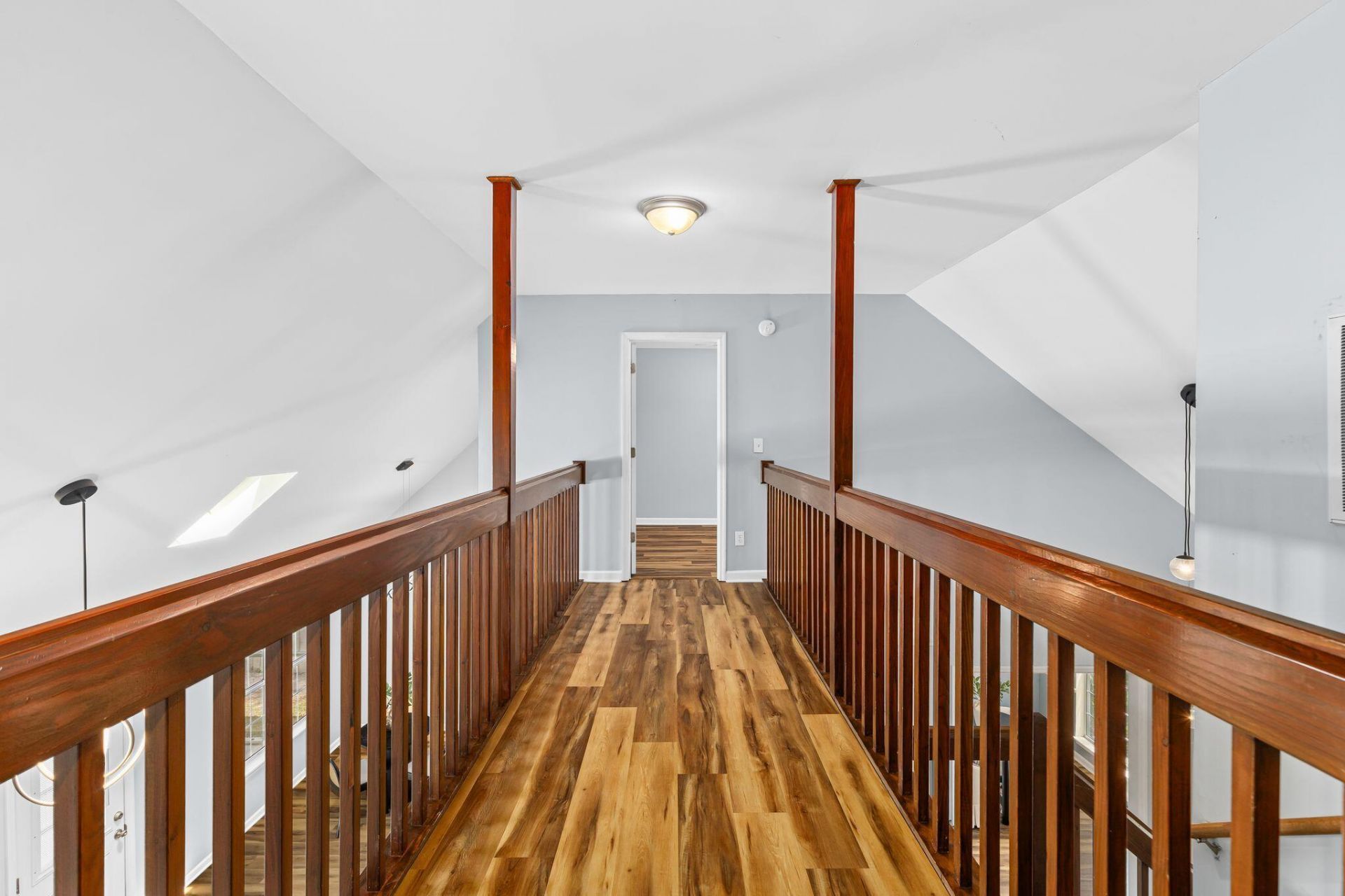 5452 Roxbury Drive Photo 29