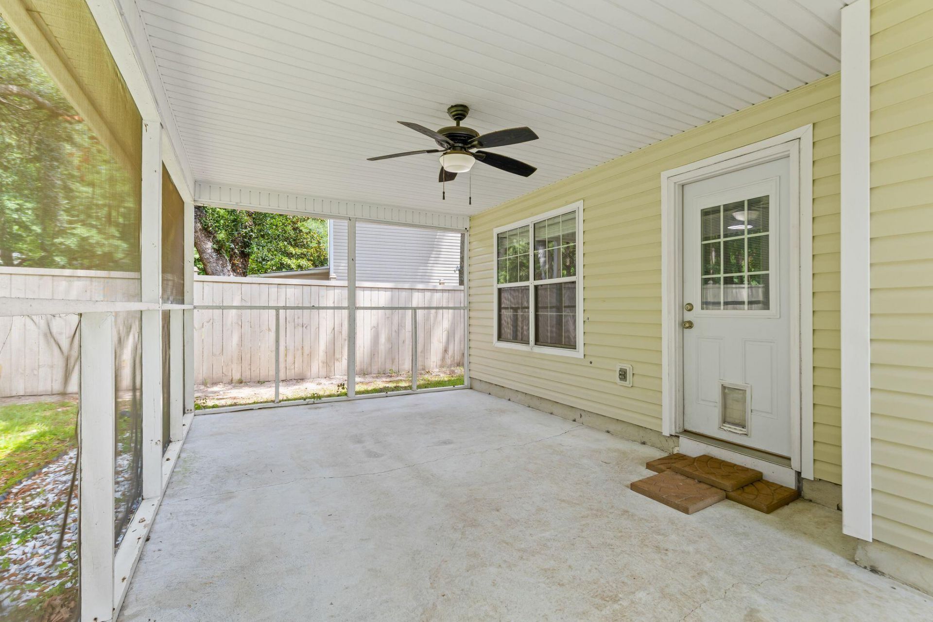 5452 Roxbury Drive Photo 40