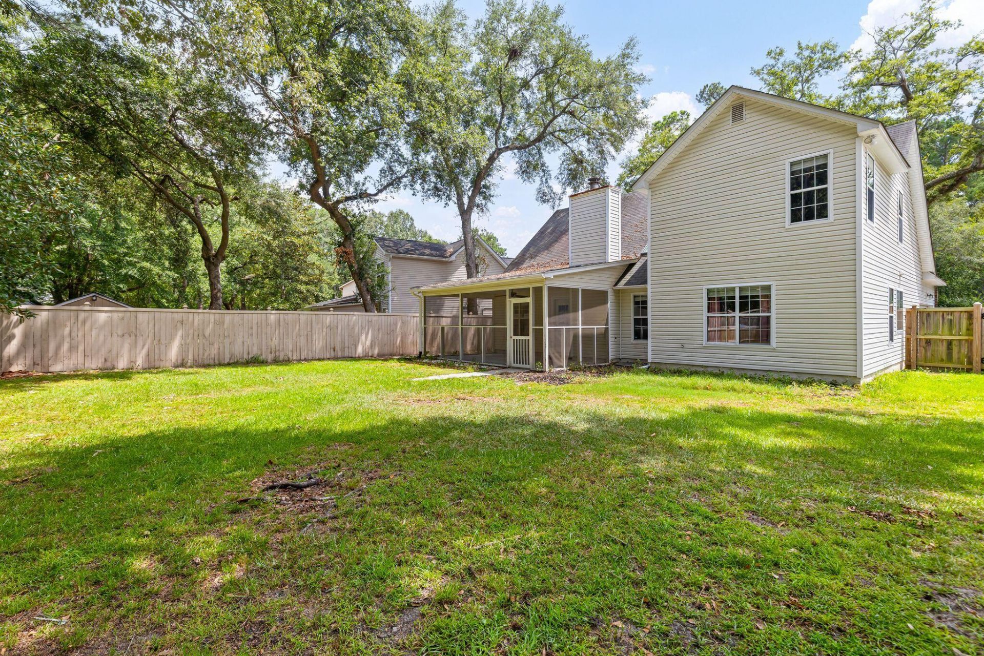 5452 Roxbury Drive Photo 43