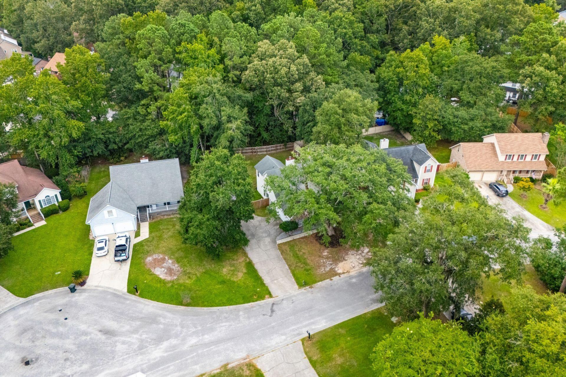 5452 Roxbury Drive Photo 49