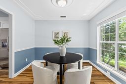 5452 Roxbury Drive photo 4