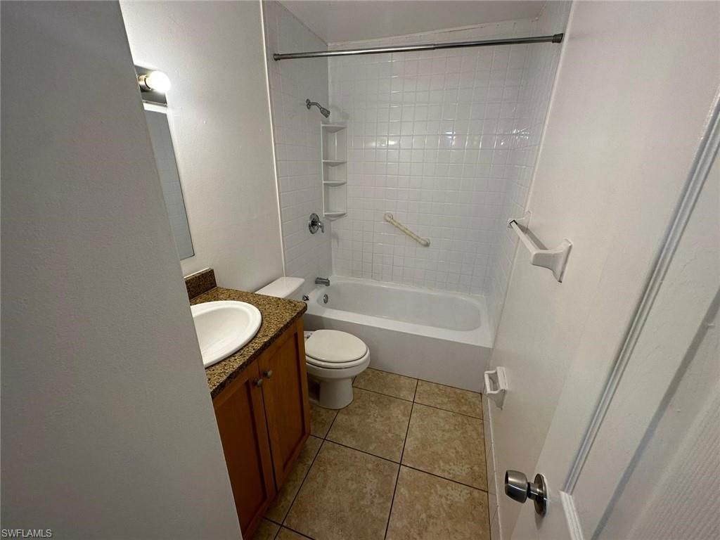 1830 Maravilla Ave, Unit 413, Fort Myers, FL 33901 Photo