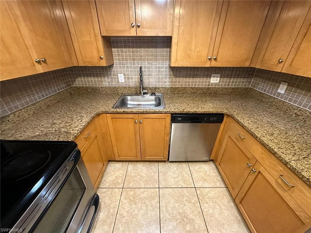 1830 Maravilla Ave, Unit 413, Fort Myers, FL 33901 Photo