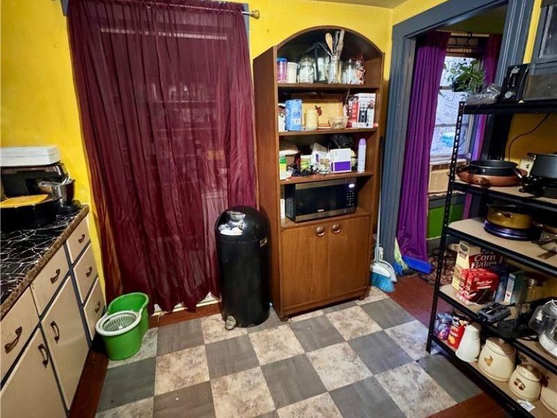 836 Main Street, Bridgeport, OH 43912 Photo 5